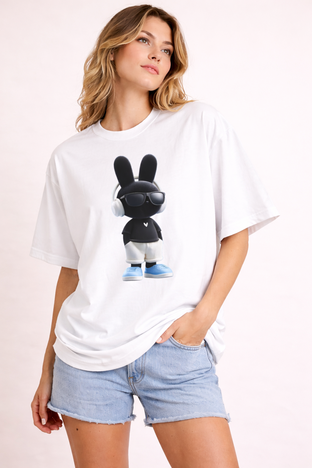 Oversized | Cool Bunny DJ tee | Graphic T-Shirt featuring Bunny with Headphones